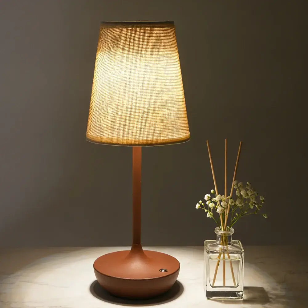 Abajur de Mesa LED Vintage com Cúpula de Tecido